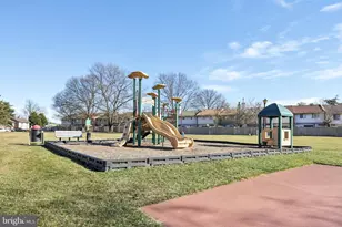 601 Clearwater Ct, Herndon, VA 20170 - Photo 21