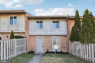 601 Clearwater Ct, Herndon, VA 20170 - Photo 1