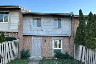 601 Clearwater Ct, Herndon, VA 20170 - Photo 1