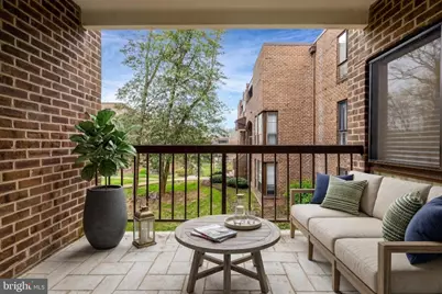 11260 Chestnut Grove Square #139, Reston, VA 20190 - Photo 5