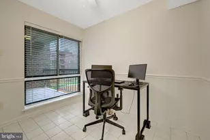 11260 Chestnut Grove Square, Reston, VA 20190 - Photo 7