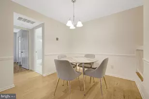 11260 Chestnut Grove Square, Reston, VA 20190 - Photo 3