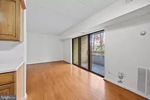 2305 Freetown Ct, Reston, VA 20191 - Photo 9