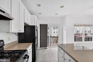 5457 Patuxent Knl Pl, Alexandria, VA 22312 - Photo 7