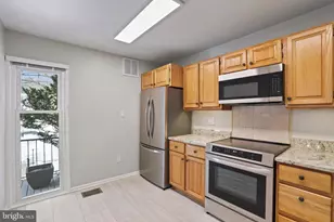 1644 Wainwright Dr, Reston, VA 20190 - Photo 5