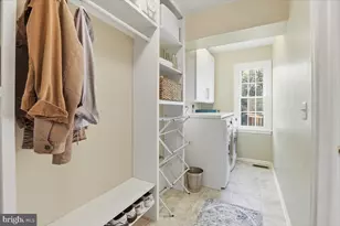 15456 Waters Creek Dr, Centreville, VA 20120 - Photo 19