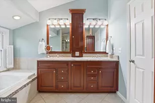 15456 Waters Creek Dr, Centreville, VA 20120 - Photo 27