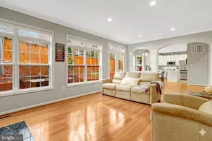 7374 Pohick Ridge Ct, Springfield, VA 22153 - Photo 7