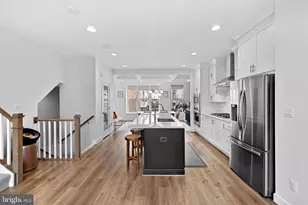 5237 Ridgeview Retreat Dr, Chantilly, VA 20151 - Photo 7