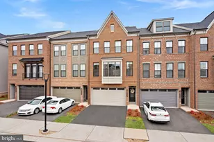 5237 Ridgeview Retreat Dr, Chantilly, VA 20151 - Photo 3