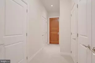 8220 Crestwood Heights Dr, McLean, VA 22102 - Photo 17