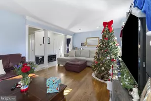 8400 Thompson Rd, Annandale, VA 22003 - Photo 5