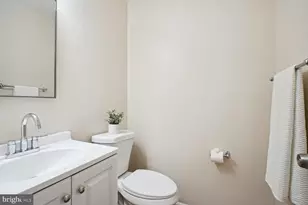 9497 Linden Leaf Ct, Fairfax, VA 22031 - Photo 17