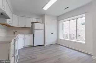 3840 Persimmon Cir, Fairfax, VA 22031 - Photo 5