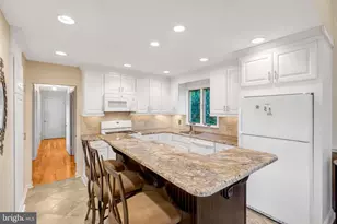 14404 Coachway Dr, Centreville, VA 20120 - Photo 3