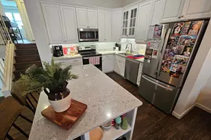 5909 Wood Sorrels Ct, Burke, VA 22015 - Photo 7