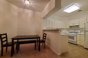 2203 Westcourt Ln, Herndon, VA 20170 - Photo 9