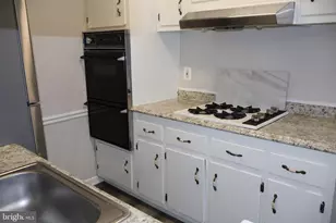 4951 Americana Dr, Annandale, VA 22003 - Photo 17