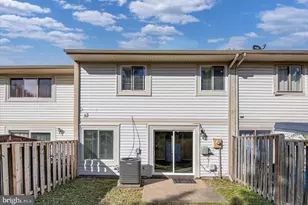 402 Reneau Way, Herndon, VA 20170 - Photo 23