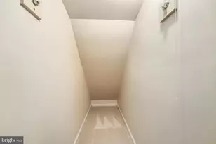 11276 Silentwood Ln, Reston, VA 20191 - Photo 33