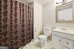 11276 Silentwood Ln, Reston, VA 20191 - Photo 27
