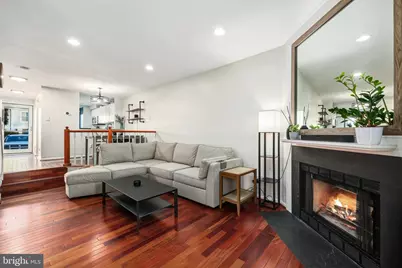 11276 Silentwood Lane, Reston, VA 20191 - Photo 9