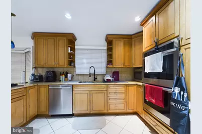 2906 Cedar Lane, Vienna, VA 22180 - Photo 9