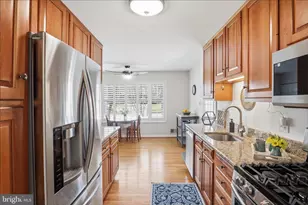 2407 Candlewood Dr, Alexandria, VA 22308 - Photo 13