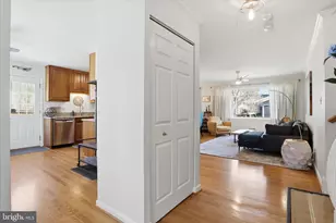 2407 Candlewood Dr, Alexandria, VA 22308 - Photo 7