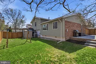 2407 Candlewood Dr, Alexandria, VA 22308 - Photo 33