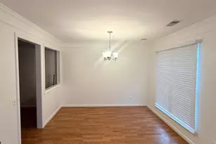 8216 Catbird Cir, Lorton, VA 22079 - Photo 7