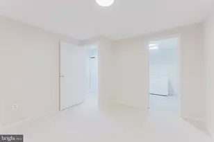 5802 Silchester St, Burke, VA 22015 - Photo 33