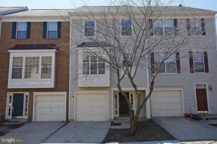 2426 Clover Field Cir, Herndon, VA 20171 - Photo 1