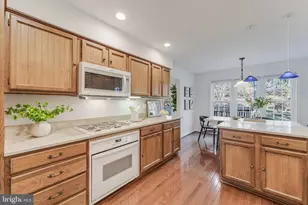 10332 Dunn Meadow Rd, Vienna, VA 22182 - Photo 21