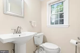 1830 Clifdale Ct, Vienna, VA 22182 - Photo 29