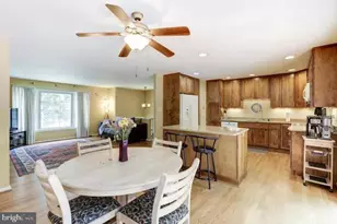 7893 Godolphin Dr, Springfield, VA 22153 - Photo 7