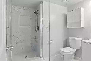 7914 Bentley Village Dr, Springfield, VA 22152 - Photo 17