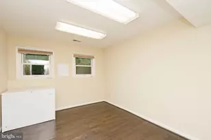 6211 Glenshire Row, Alexandria, VA 22315 - Photo 35