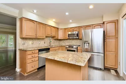 6211 Glenshire Row, Alexandria, VA 22315 - Photo 13