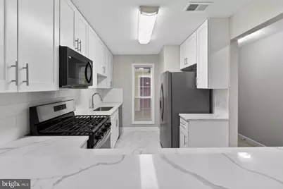 10114 Oakton Terrace Road, Oakton, VA 22124 - Photo 3