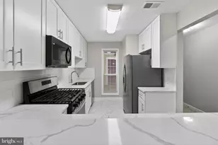 10114 Oakton Terrace Rd, Oakton, VA 22124 - Photo 3