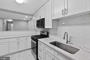 10114 Oakton Terrace Rd, Oakton, VA 22124 - Photo 5