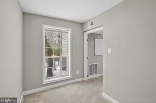 10114 Oakton Terrace Rd, Oakton, VA 22124 - Photo 13