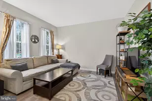 6403 Guard Mt Ct, Centreville, VA 20121 - Photo 5