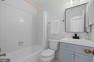 6121 Wellington Commons Dr, Alexandria, VA 22310 - Photo 17