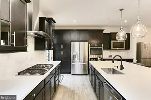 3849 Rainier Dr, Fairfax, VA 22033 - Photo 3