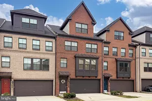 3849 Rainier Dr, Fairfax, VA 22033 - Photo 9