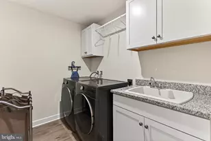 3849 Rainier Dr, Fairfax, VA 22033 - Photo 7