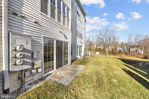 12101 Green Leaf Ct, Fairfax, VA 22033 - Photo 25