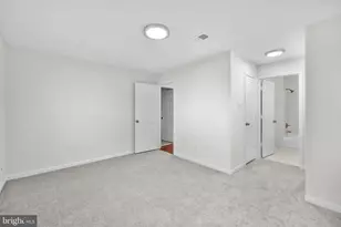 12101 Green Leaf Ct, Fairfax, VA 22033 - Photo 21